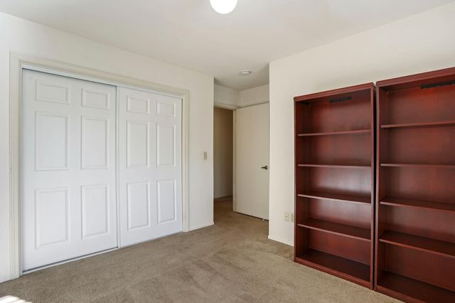 2131 Canyon Creek Dr, Stockton, CA 95207