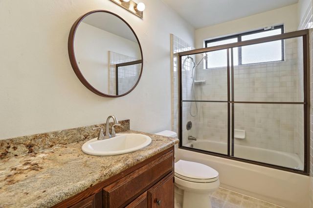 2131 Canyon Creek Dr, Stockton, CA 95207