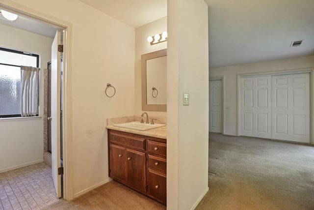 2131 Canyon Creek Dr, Stockton, CA 95207