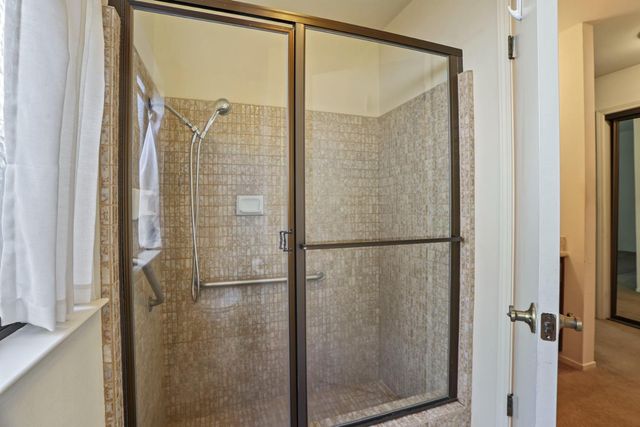 2131 Canyon Creek Dr, Stockton, CA 95207