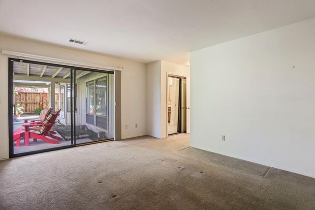 2131 Canyon Creek Dr, Stockton, CA 95207