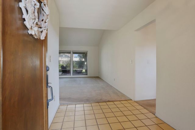 2131 Canyon Creek Dr, Stockton, CA 95207