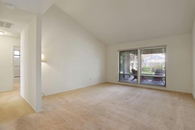 2131 Canyon Creek Dr, Stockton, CA 95207