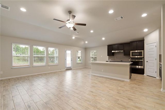 3704 Stillwood LN, Lago Vista, TX 78645