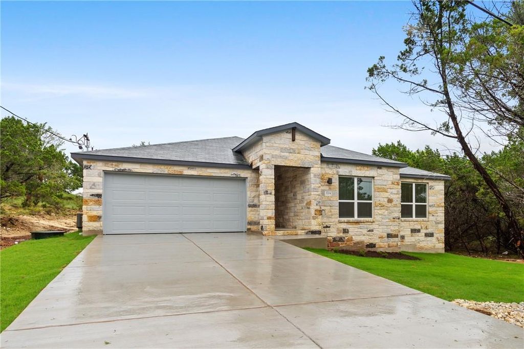 3704 Stillwood LN, Lago Vista, TX 78645