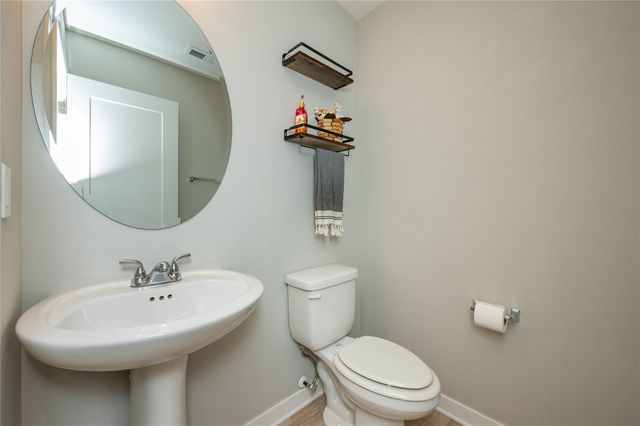 3006 SE Glenstone Drive, Grimes, IA 50111