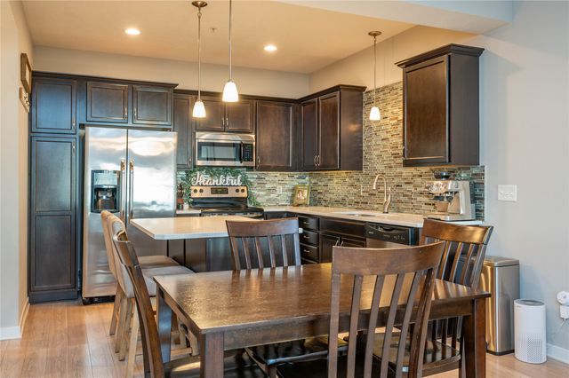 3006 SE Glenstone Drive, Grimes, IA 50111