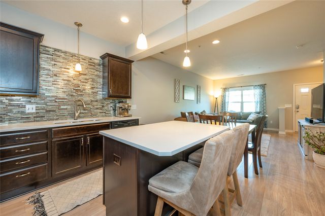 3006 SE Glenstone Drive, Grimes, IA 50111