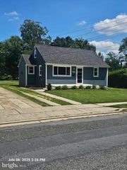 305 MONROE AVE, Cherry Hill, NJ 08002