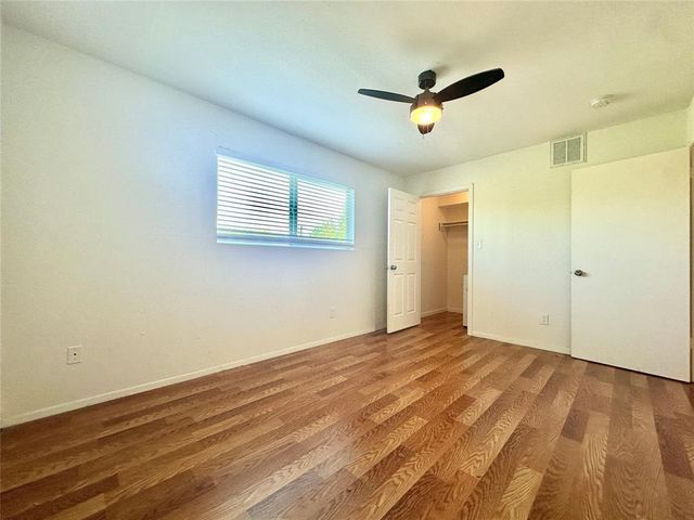 2207 Leon ST 305, Austin, TX 78705