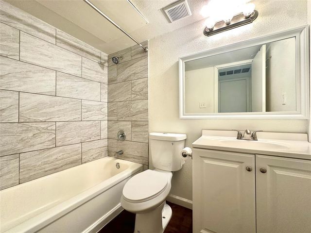 2207 Leon ST 305, Austin, TX 78705