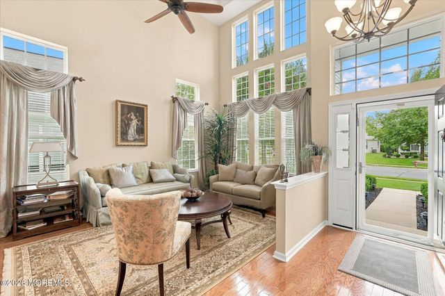 26 Pond View Circle, Barnegat, NJ 08005