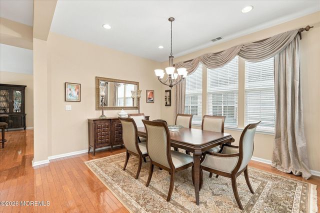 26 Pond View Circle, Barnegat, NJ 08005
