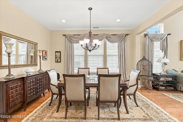 26 Pond View Circle, Barnegat, NJ 08005