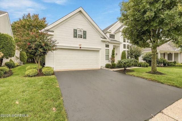 26 Pond View Circle, Barnegat, NJ 08005