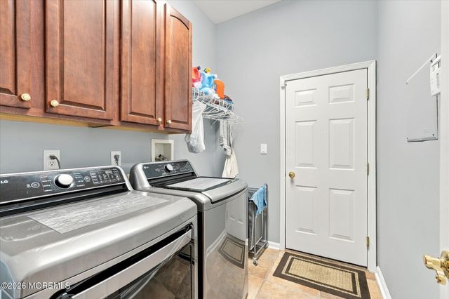 26 Pond View Circle, Barnegat, NJ 08005