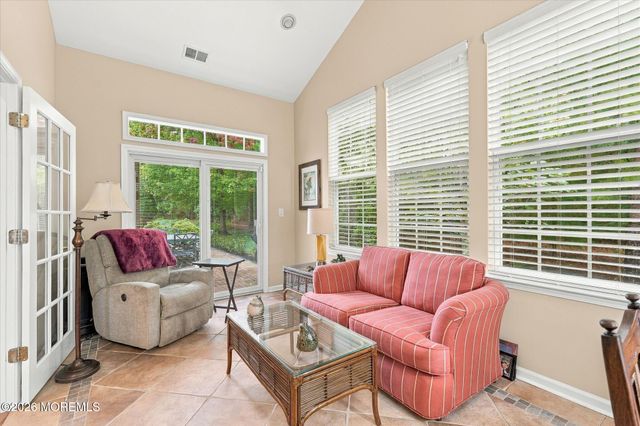 26 Pond View Circle, Barnegat, NJ 08005