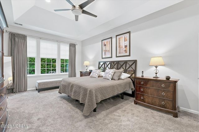 26 Pond View Circle, Barnegat, NJ 08005