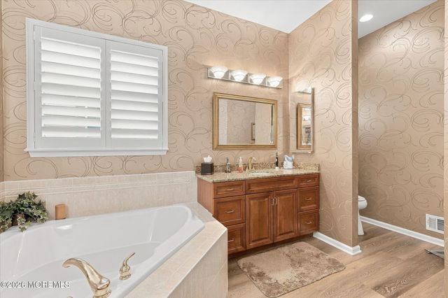 26 Pond View Circle, Barnegat, NJ 08005