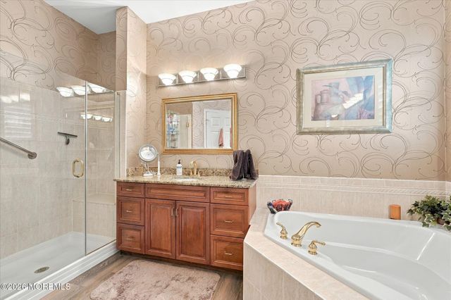 26 Pond View Circle, Barnegat, NJ 08005