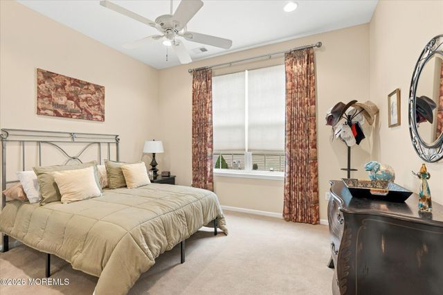 26 Pond View Circle, Barnegat, NJ 08005