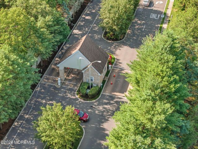 26 Pond View Circle, Barnegat, NJ 08005