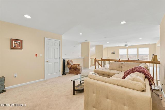 26 Pond View Circle, Barnegat, NJ 08005