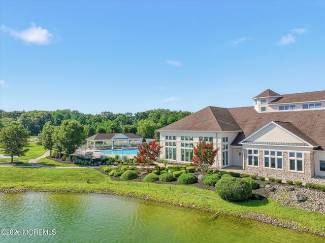 26 Pond View Circle, Barnegat, NJ 08005