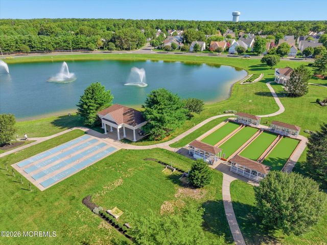 26 Pond View Circle, Barnegat, NJ 08005