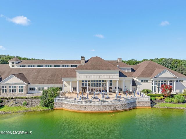 26 Pond View Circle, Barnegat, NJ 08005
