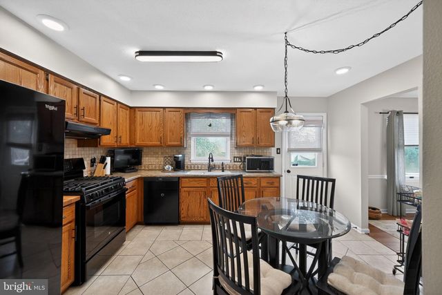 6415 TAUNTON RD, Harrisburg, PA 17111