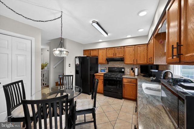 6415 TAUNTON RD, Harrisburg, PA 17111