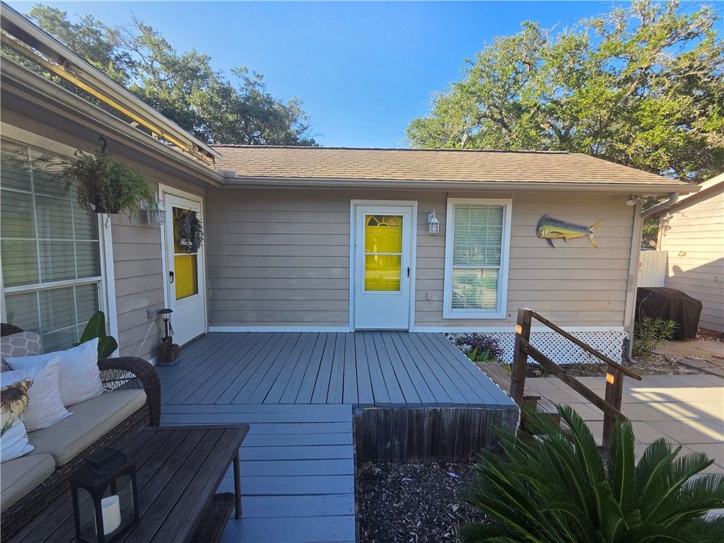 401 N 11th St, Fulton, TX 78358 — photo 2