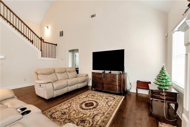 3504 Laurel River Point, Gainesville, GA 30504