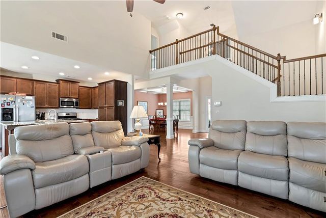 3504 Laurel River Point, Gainesville, GA 30504