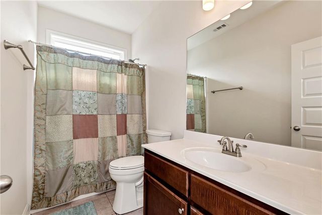 3504 Laurel River Point, Gainesville, GA 30504