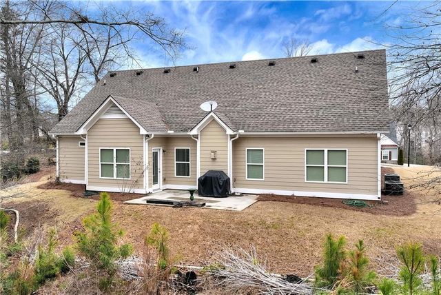 3504 Laurel River Point, Gainesville, GA 30504