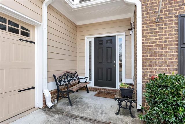 3504 Laurel River Point, Gainesville, GA 30504