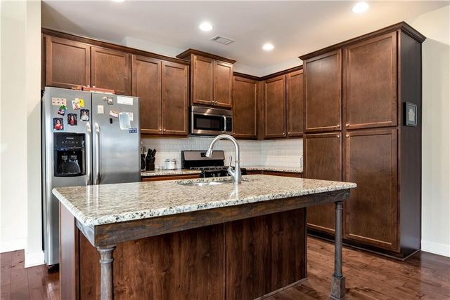 3504 Laurel River Point, Gainesville, GA 30504