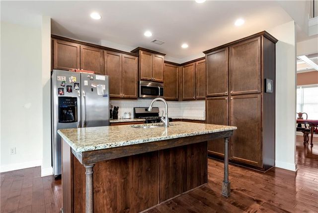 3504 Laurel River Point, Gainesville, GA 30504