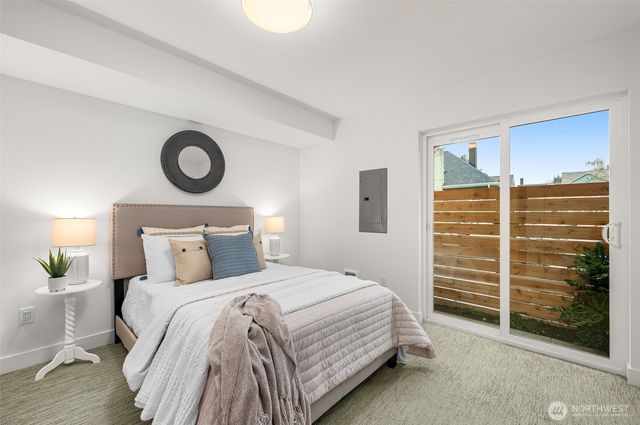 222 D 10th Avenue E, Seattle, WA 98102