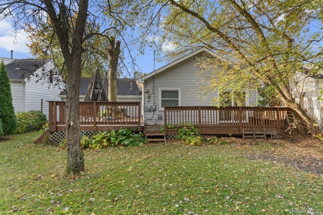 22107 Fresard Street, St. Clair Shores, MI 48080