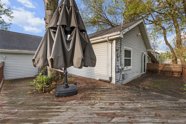 22107 Fresard Street, St. Clair Shores, MI 48080