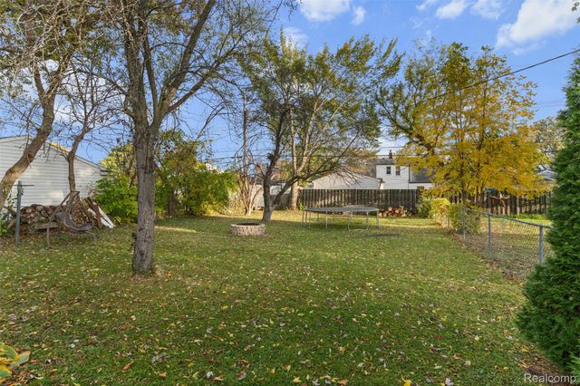 22107 Fresard Street, St. Clair Shores, MI 48080