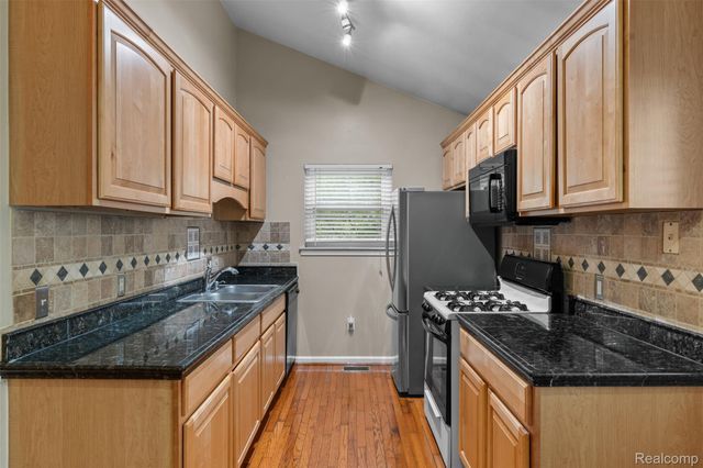 22107 Fresard Street, St. Clair Shores, MI 48080