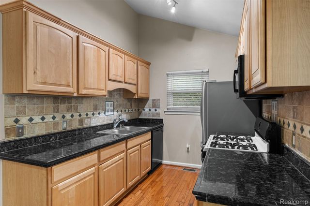 22107 Fresard Street, St. Clair Shores, MI 48080