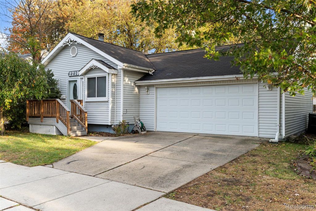 22107 Fresard Street, St. Clair Shores, MI 48080