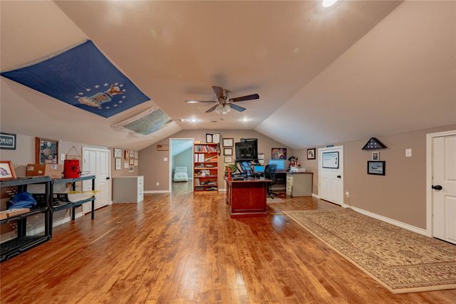 458 Cherokee Cove . Drive, Jacksonville, TX 75766