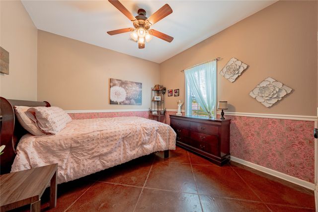 458 Cherokee Cove . Drive, Jacksonville, TX 75766