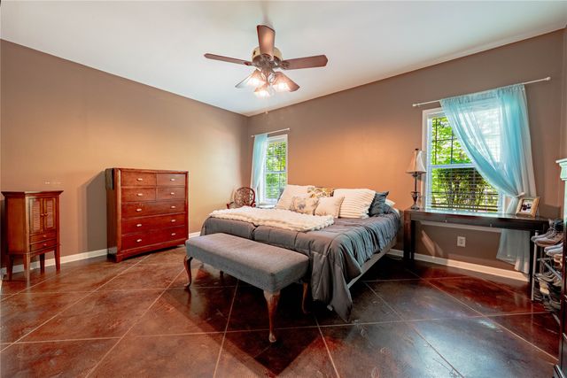 458 Cherokee Cove . Drive, Jacksonville, TX 75766